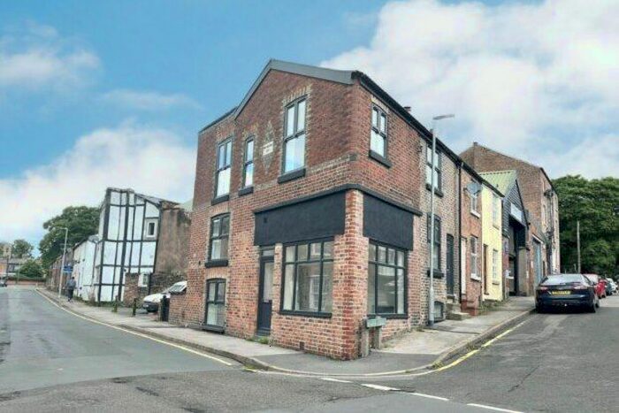 2 Bedroom End Of Terrace House To Rent In Shaw Street, Macclesfield, SK11