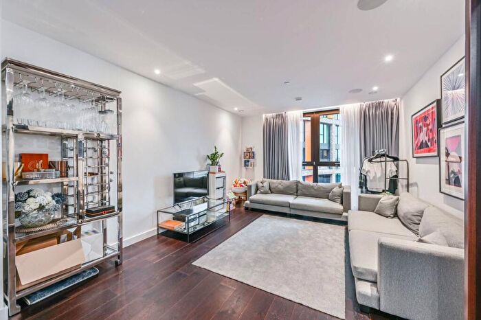 2 Bedroom Flat For Sale In Glacier House, Nine Elms, London, SW11