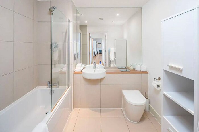 2 Bedroom Flat For Sale In Silwood Street, Rotherhithe, London, SE16