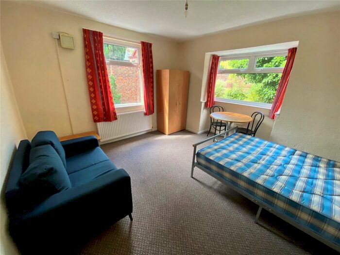 1 Bedroom Apartment To Rent In Beaconsfield, Fallowfield, Manchester, M14