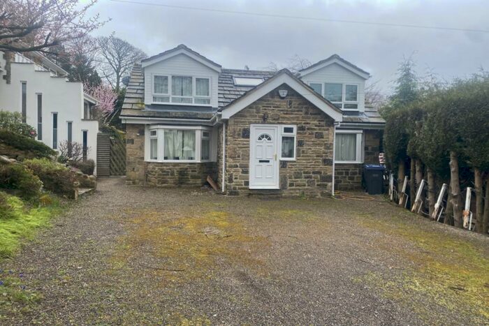 3 Bedroom Bungalow To Rent In Langley Avenue, Bingley, West Yorkshire, BD16