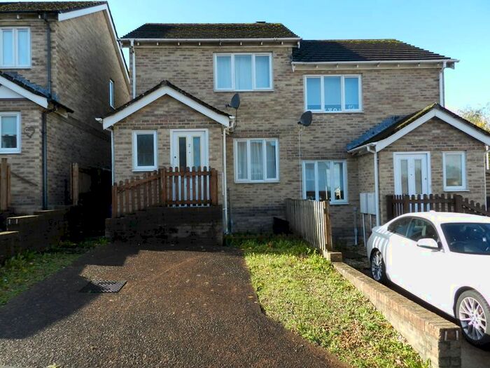 2 Bedroom Semi-Detached House To Rent In Pen Llwyn, Bridgend CF31
