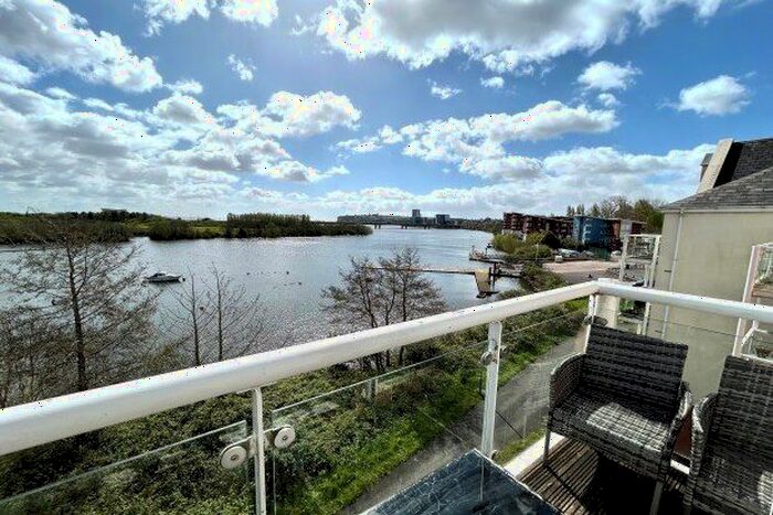 2 Bedroom Flat To Rent In Jim Driscoll Way, Caerdydd, CF11