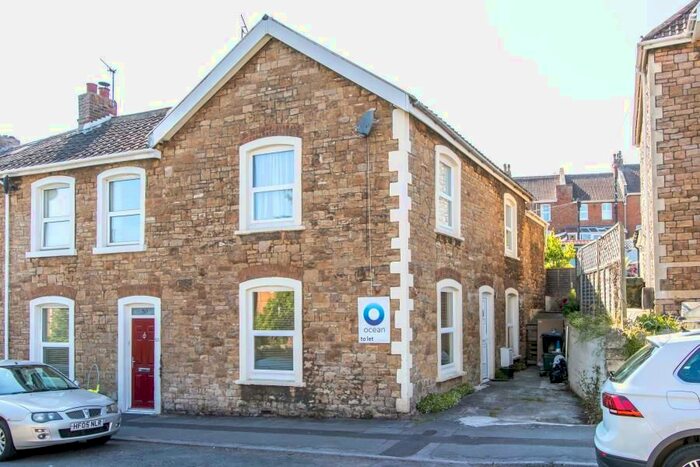 2 Bedroom Property To Rent In Slade Road, Portishead, Bristol, BS20