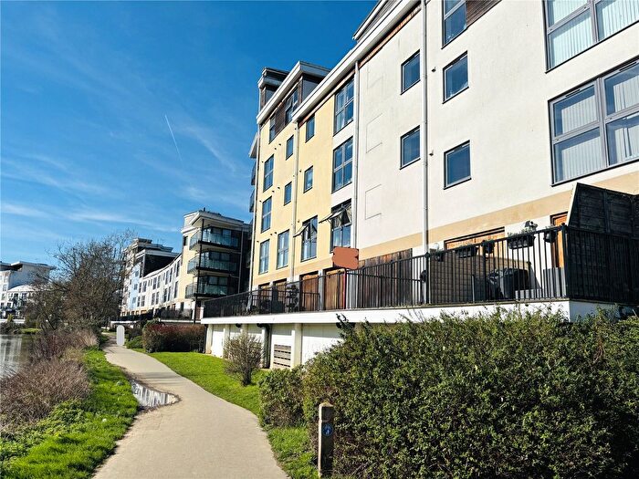 2 Bedroom Flat For Sale In Clifford Way, Maidstone, Kent, ME16
