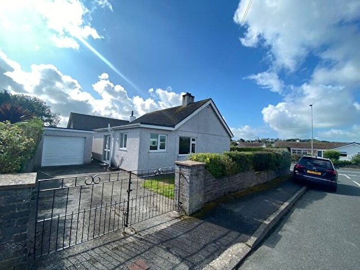 3 Bedroom Bungalow To Rent In Efail Newydd, Benllech, LL74
