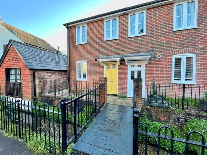 2 Bedroom End Of Terrace House To Rent In Middlebridge Street, Romsey, SO51