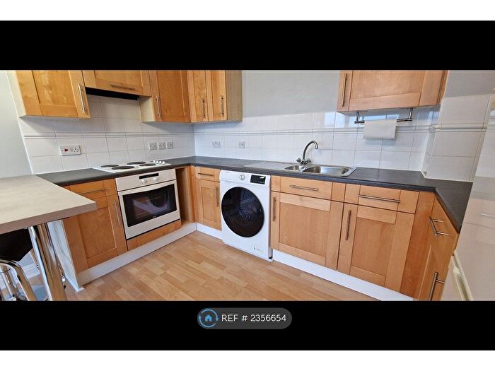 1 Bedroom Flat To Rent In Lowestoft Mews, London, E16