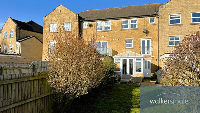 4 Bedroom Town House For Sale In Hilton Grange, Bramhope, Leeds, West Yorkshire, LS16