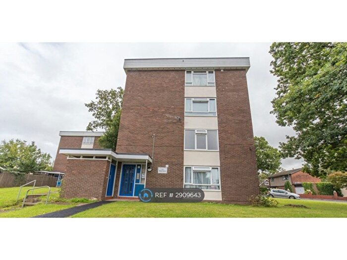 Studio To Rent In Ebury Houses, Croesyceiliog, Cwmbran, NP44