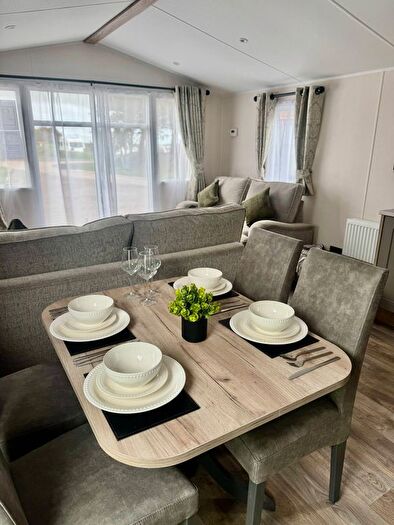 2 Bedroom Mobile/park Home For Sale In Eyemouth Road, Coldingham, Eyemouth, TD14