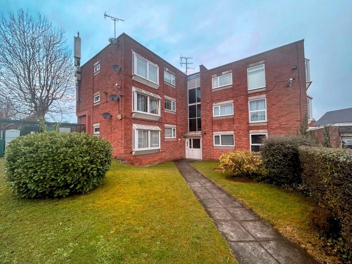 2 Bedroom Flat To Rent In Dunlin Court, Gateacre, L25