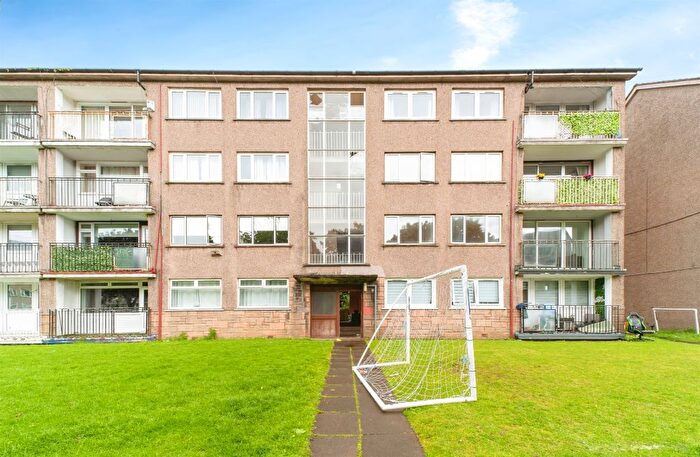 3 Bedroom Flat For Sale In Rannoch Drive, Renfrew, PA4