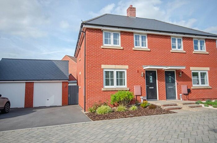 3 Bedroom Semi-Detached House For Sale In Valerian Street, Lyde Green, Bristol, BS16