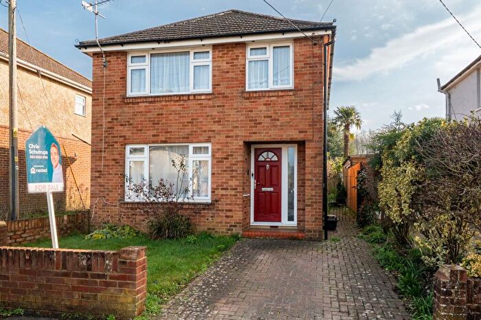 3 Bedroom Detached Villa For Sale In Drake Road, Bishopstoke, SO50