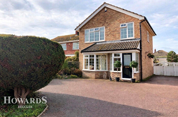 4 Bedroom Detached House For Sale In Orchard Rise, Worlingham, Beccles, NR34