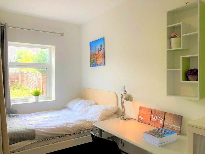 1 Bedroom Semi-Detached House To Rent In Charter Avenue, Coventry, West Midlands, CV4