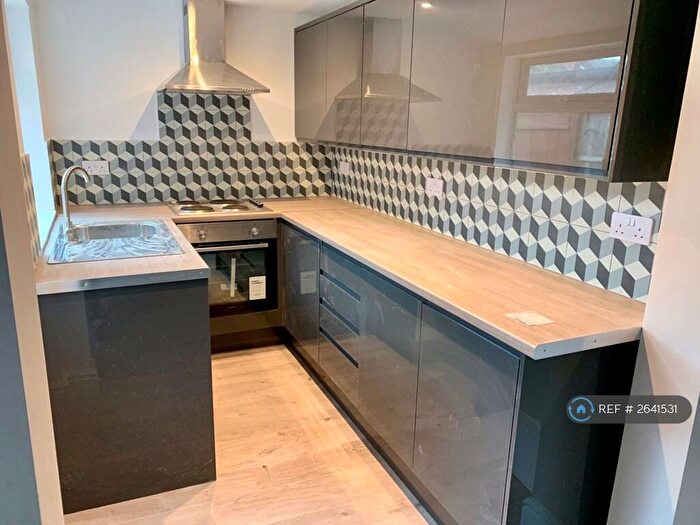 4 Bedroom Terraced House To Rent In Yorke Street, Hucknall, Nottingham, NG15