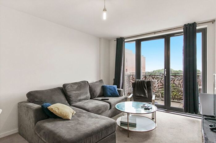 2 Bedroom Flat To Rent In Hastings Road, Canary Wharf, E16