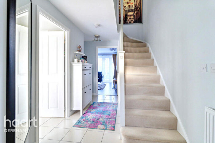 3 Bedroom Semi-Detached House For Sale In Adland Road, Carbrooke, IP25