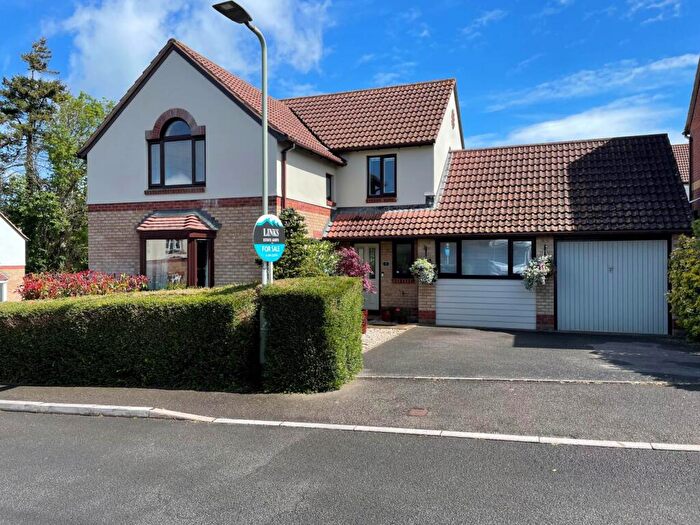 4 Bedroom Detached House For Sale In Wordsworth Close, Exmouth, EX8