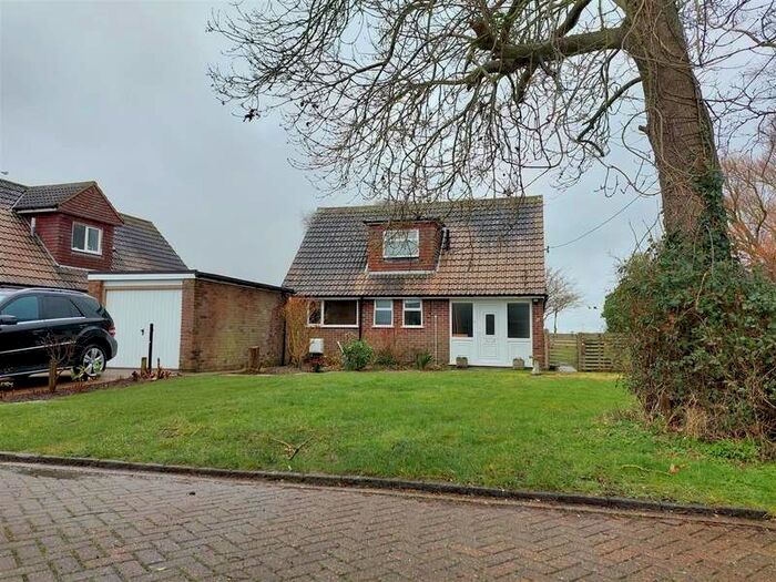 3 Bedroom House To Rent In Tudor Avenue, Dymchurch, TN29