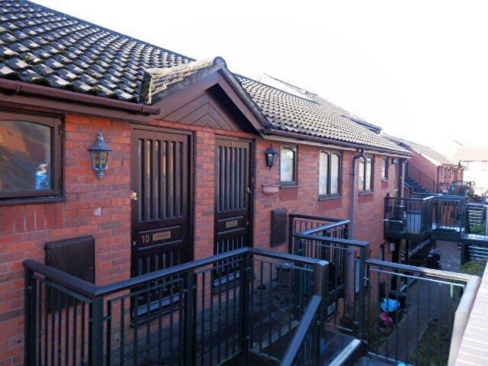 Flat To Rent In Wyatt Close, High Wycombe, HP13