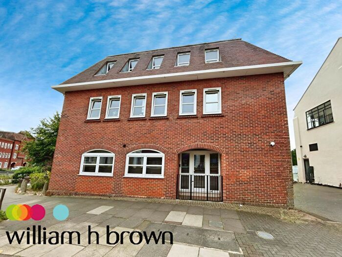 2 Bedroom Flat To Rent In Crouch Street, Colchester, CO3