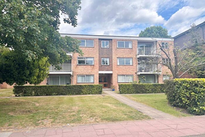 2 Bedroom Flat For Sale In Wickham Road, Beckenham, BR3
