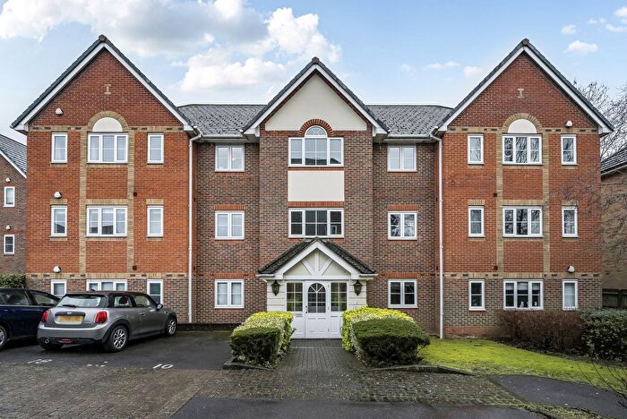 2 Bedroom Flat To Rent In Tamesis Place, Patrick Road, Caversham, Reading, RG4