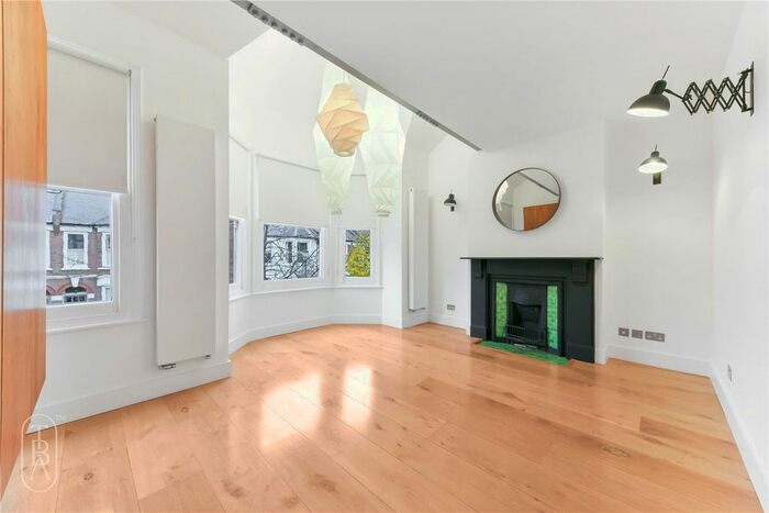 4 Bedroom Detached House To Rent In Balliol Road, London, W10