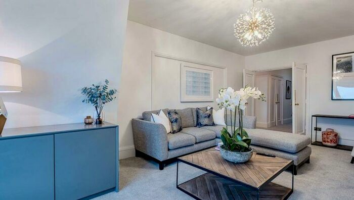 5 Bedroom Apartment To Rent In Prestigious Art Deco Mansion Block- Five Bedroom - Strathmore Court - ( Sq. Ft) - &#;, P/w, NW8