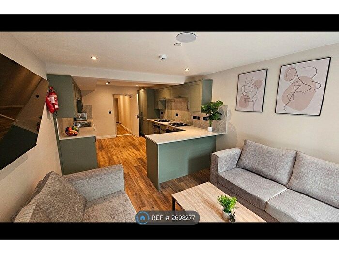 10 Bedroom Terraced House To Rent In Walter Road, Swansea, SA1