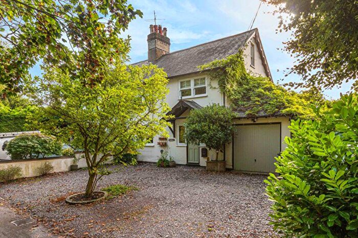 4 Bedroom Semi-Detached House For Sale In Housham Tye, Harlow, CM17