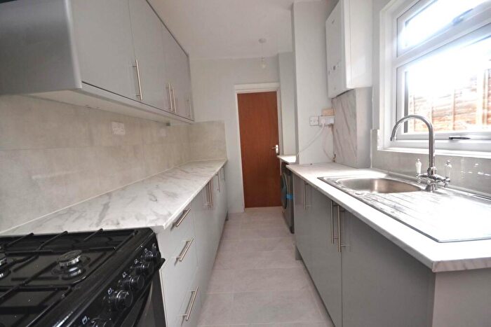 5 Bedroom Terraced House To Rent In Blenheim Road, Reading, RG1