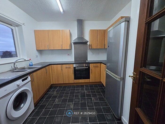 2 Bedroom Flat To Rent In Longdales Place, Falkirk, FK2