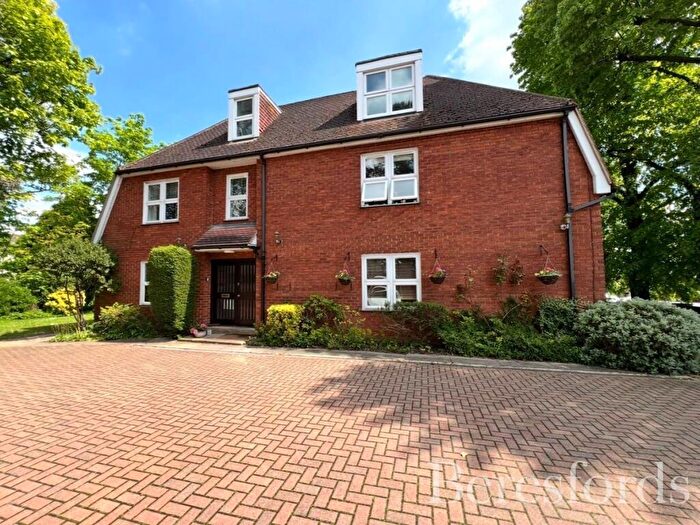 1 Bedroom Apartment For Sale In Upminster Road, Hornchurch, RM11