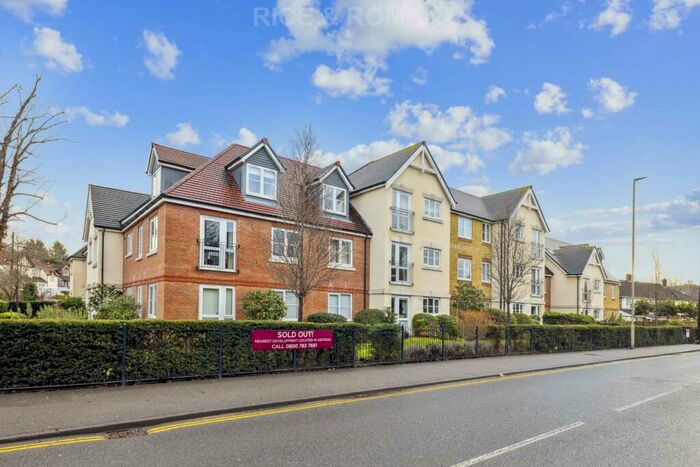 1 Bedroom Retirement Property For Sale In Emmeline Lodge, Leatherhead, KT22