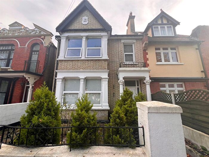 Property To Rent In Kilworth Avenue, Southend-On-Sea, Essex, SS1