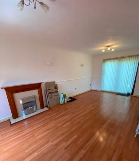 3 Bedroom Semi-Detached House To Rent In Regent Gardens, Goodmayes, IG3