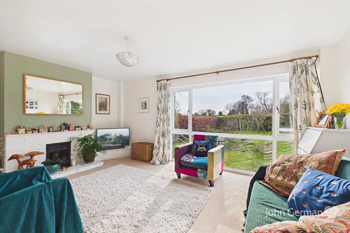 3 Bedroom Detached House For Sale In Captains Lane, Barton Under Needwood, DE13