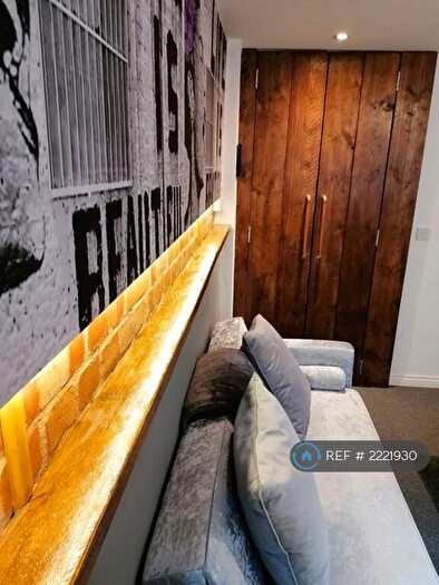 1 Bedroom Flat To Rent In St. Johns Road, Westcliff-On-Sea, SS0