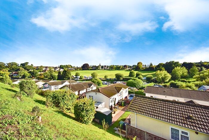 2 Bedroom Property For Sale In Riverside Park, Farleigh Bridge, East Farleigh, Maidstone, ME16