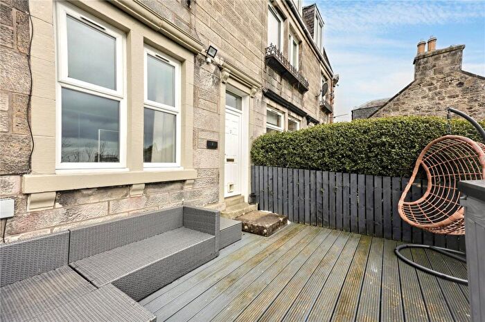 2 Bedroom Flat For Sale In Rose Crescent, Dunfermline, Fife, KY12