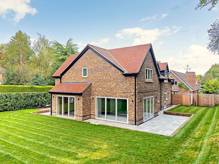 4 Bedroom Detached House For Sale In Lambridge Wood Road, Henley-on-Thames, RG9