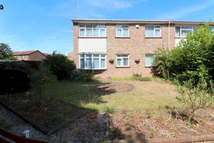 3 Bedroom Semi-Detached House To Rent In Faber Road, Witham, CM8