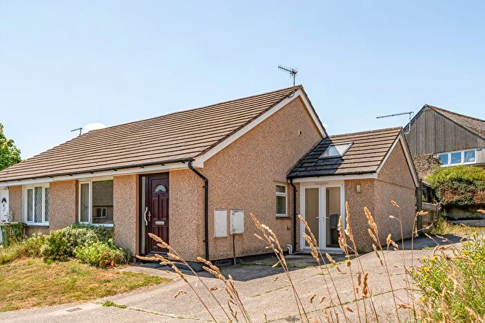 2 Bedroom Semi-Detached Bungalow For Sale In Palace Meadow, Chudleigh, TQ13