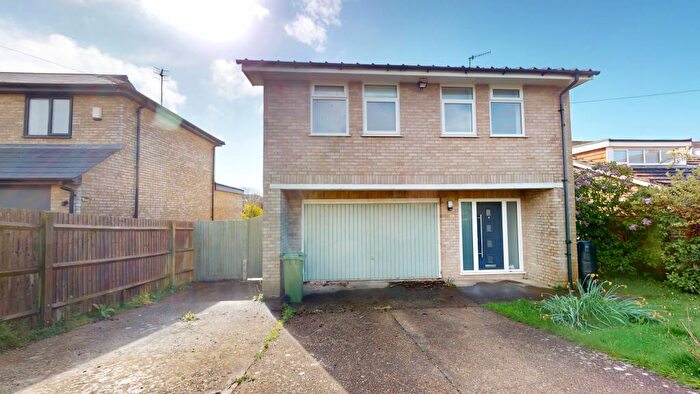4 Bedroom Detached House To Rent In Sherwood Road, Seaford, BN25