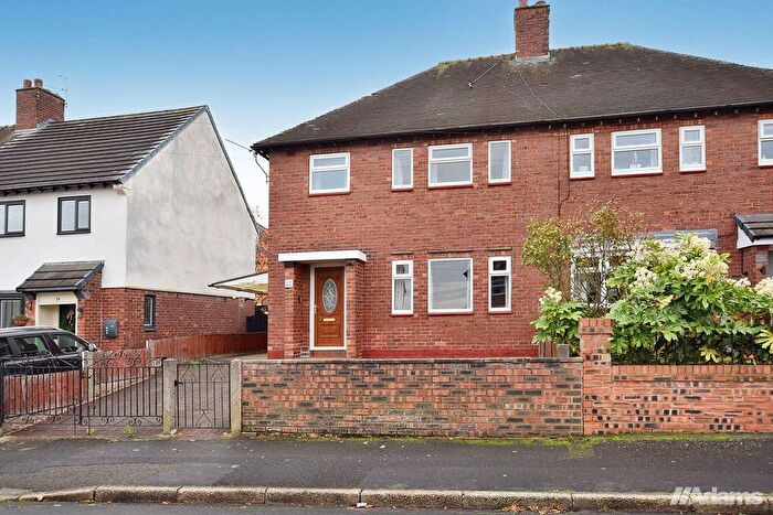 3 Bedroom Semi Detached House For Sale In Waterside, Appleton, WA4