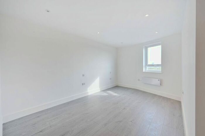 1 Bedroom Flat For Sale In Madison Heights, Wimbledon, London, SW19